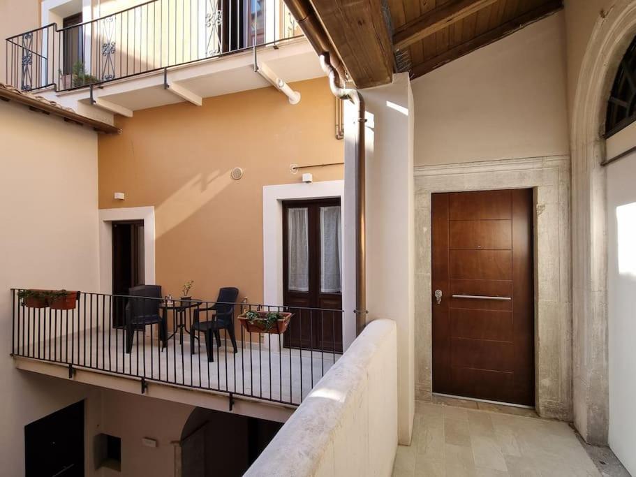 Casa Castello 63 Guest House LʼAquila المظهر الخارجي الصورة